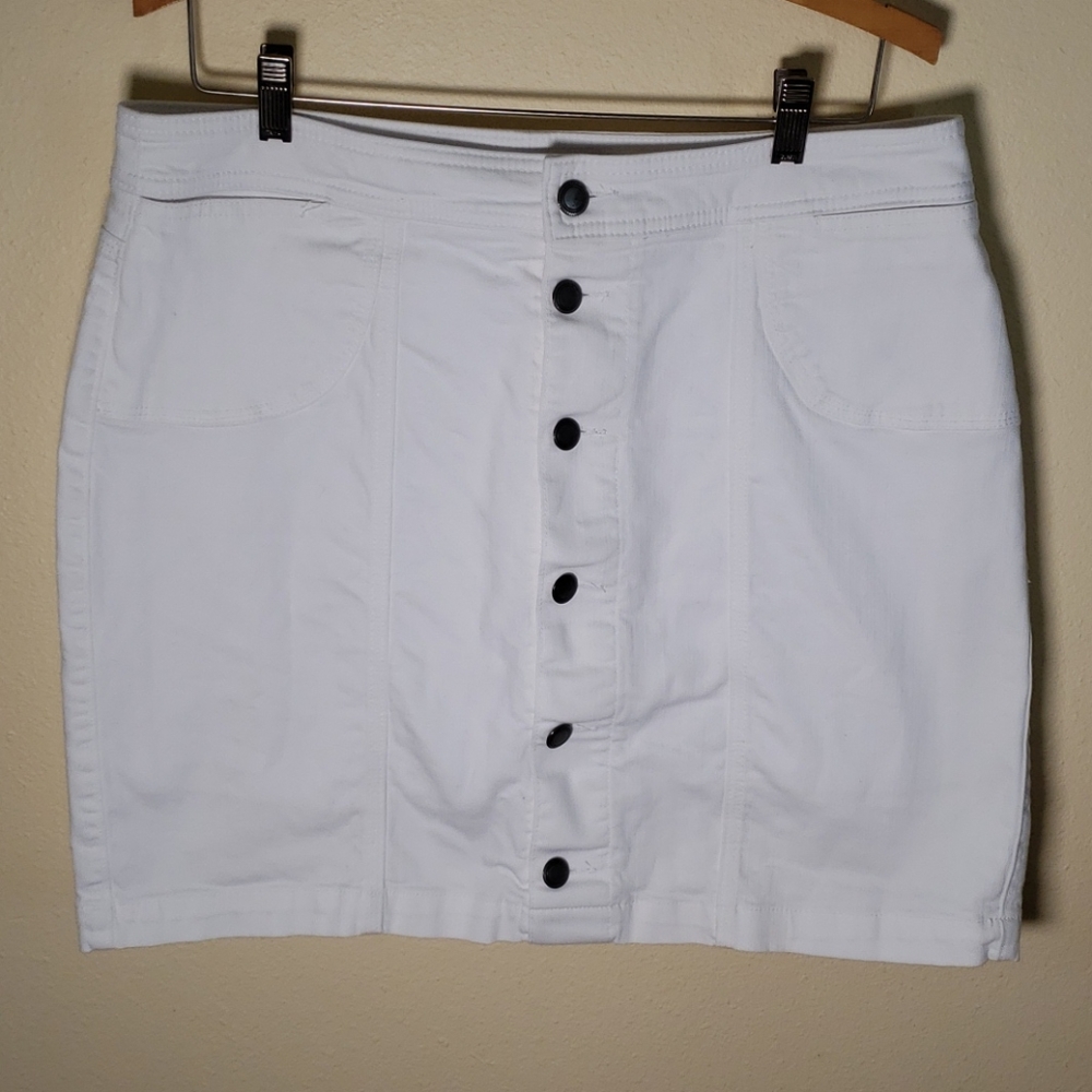 Christopher & Banks white denim button front skort